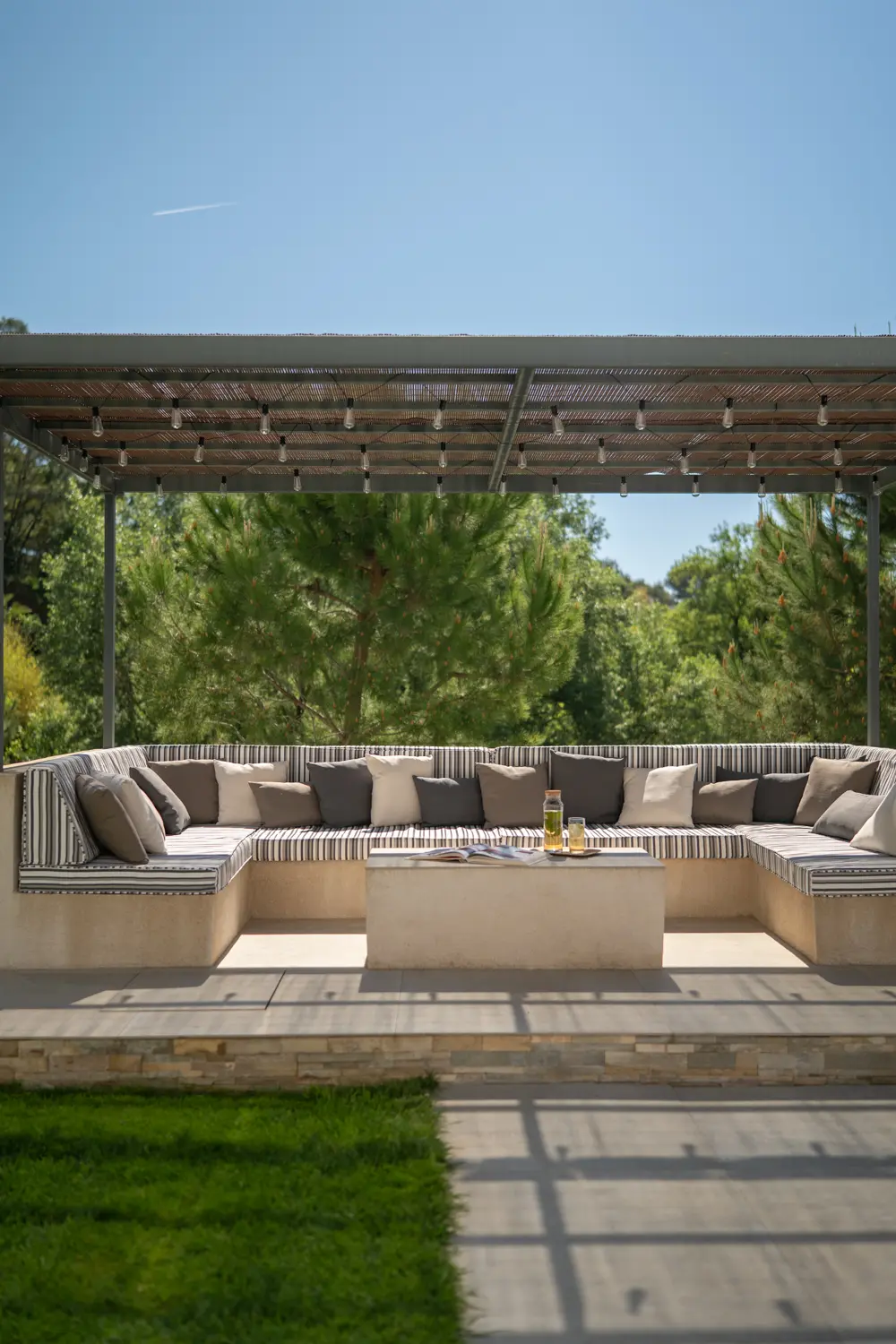 Villa Soha — Vue jardin — Mougins