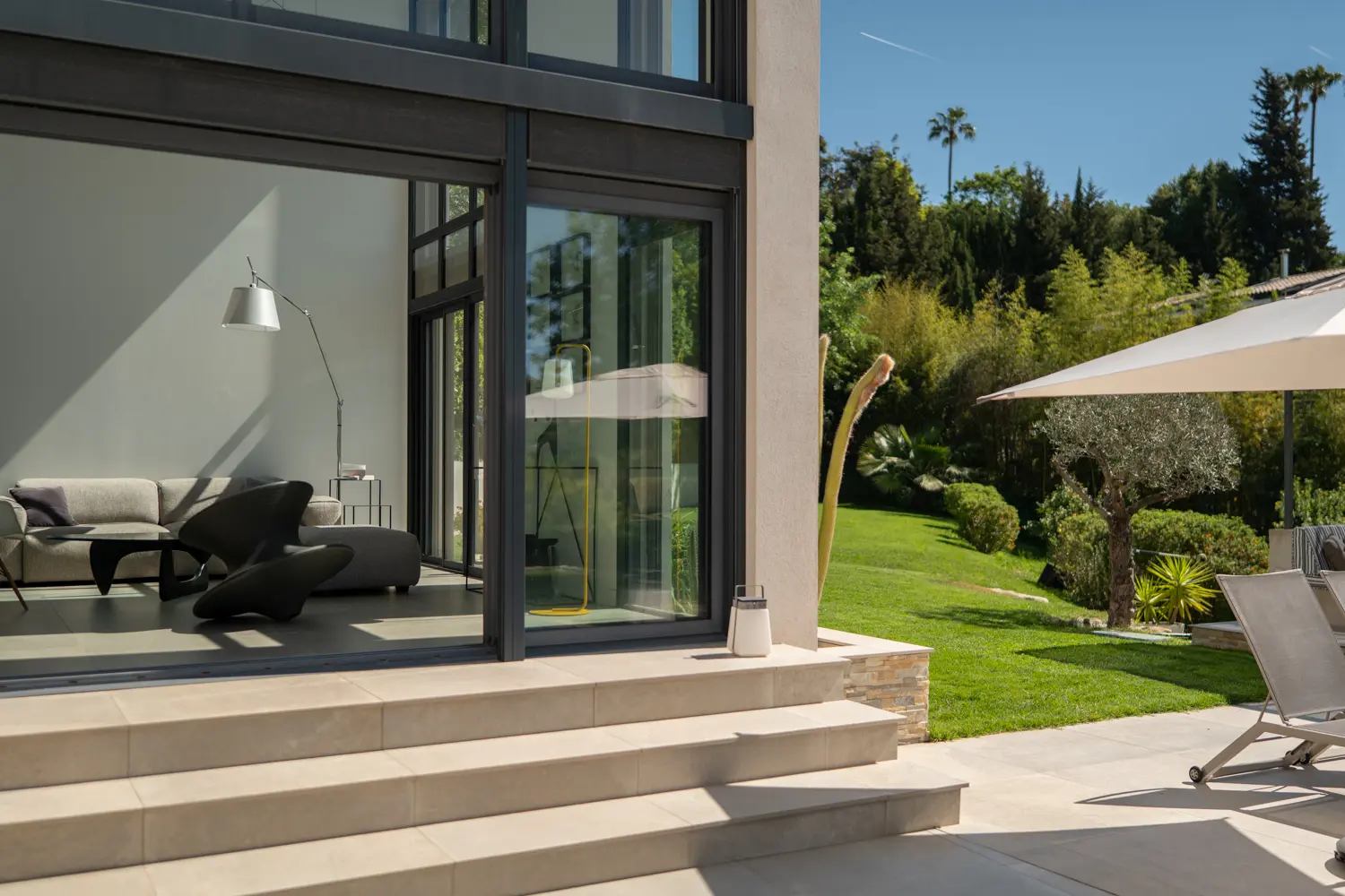 Villa Soha — Coin lecture — Mougins